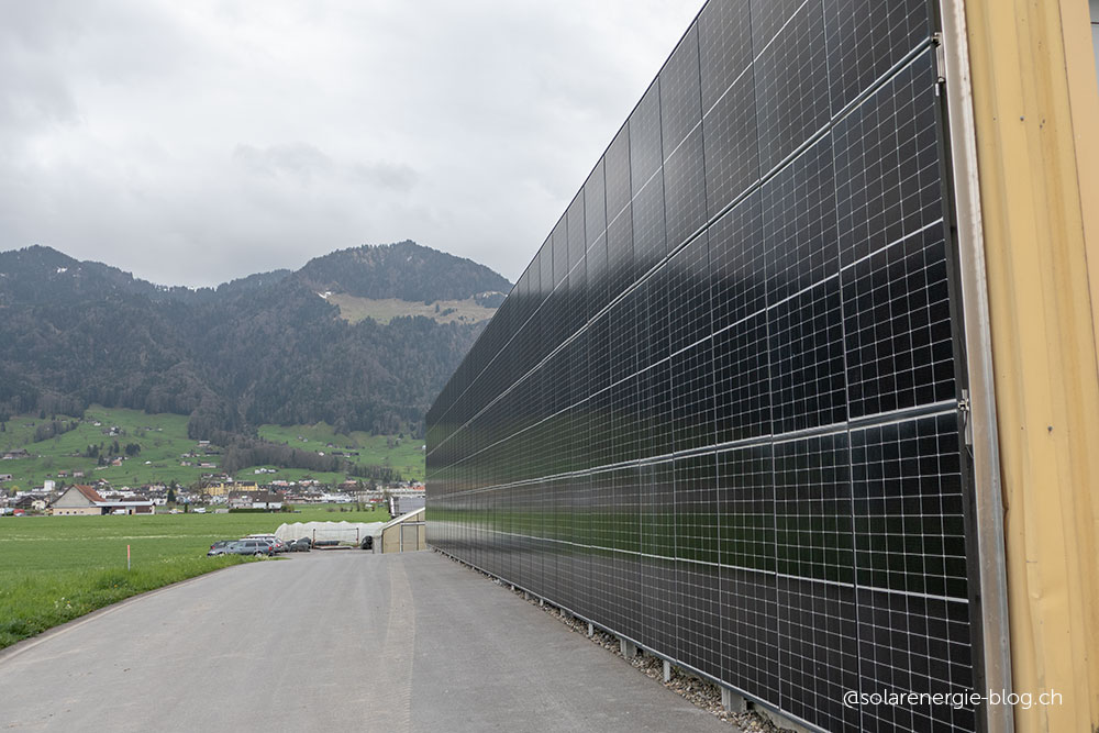 Solaranlage an Fassade.